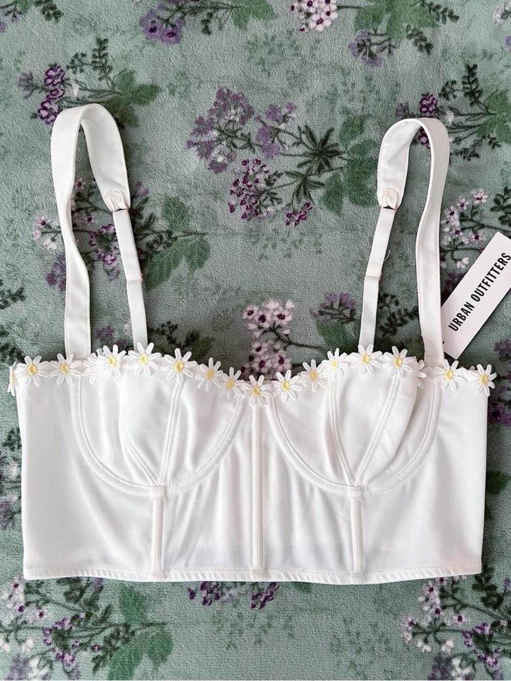 Urban Outfitters Out From Under White Daisy Appliqué Corset Bra Top 🤍🌻